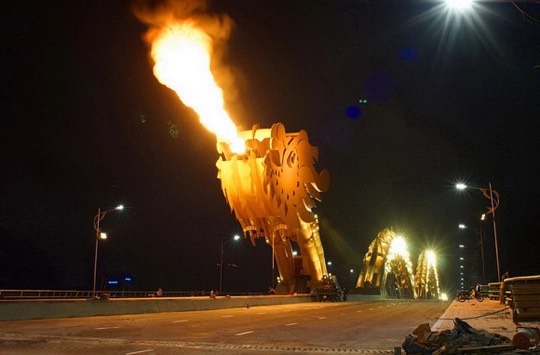 cầu rồng biểu tượng của đà nẵng 