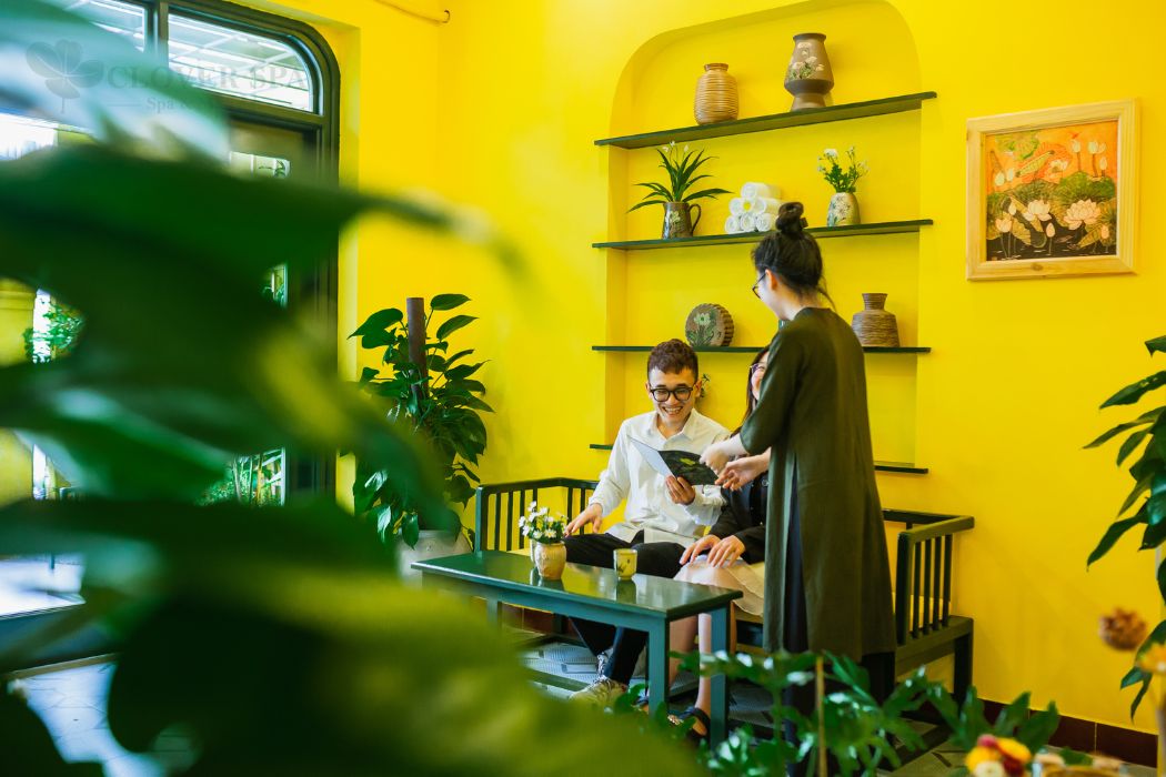 massage ốc vít - dịch vụ chỉ có tại Clover spa