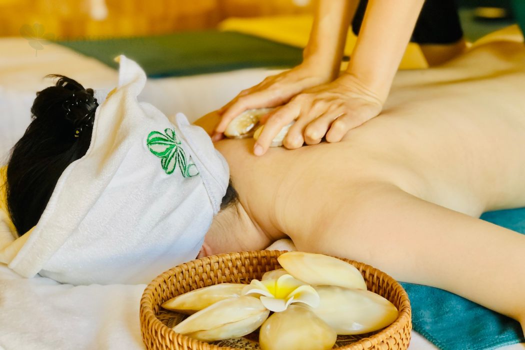 massage ốc vít - dịch vụ chỉ có tại Clover spa
